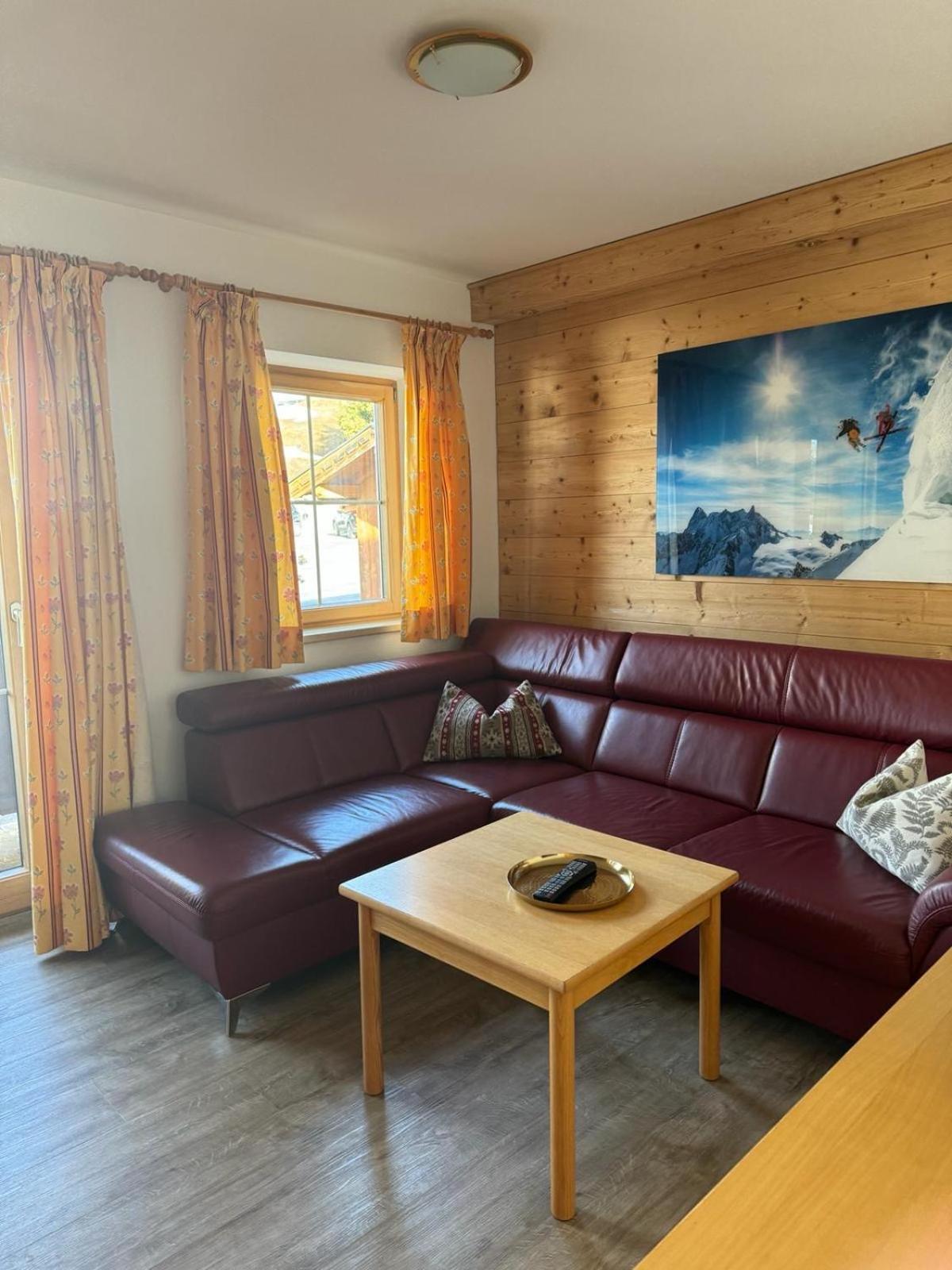 Weinzeit Chalet ケーニヒスライテン エクステリア 写真