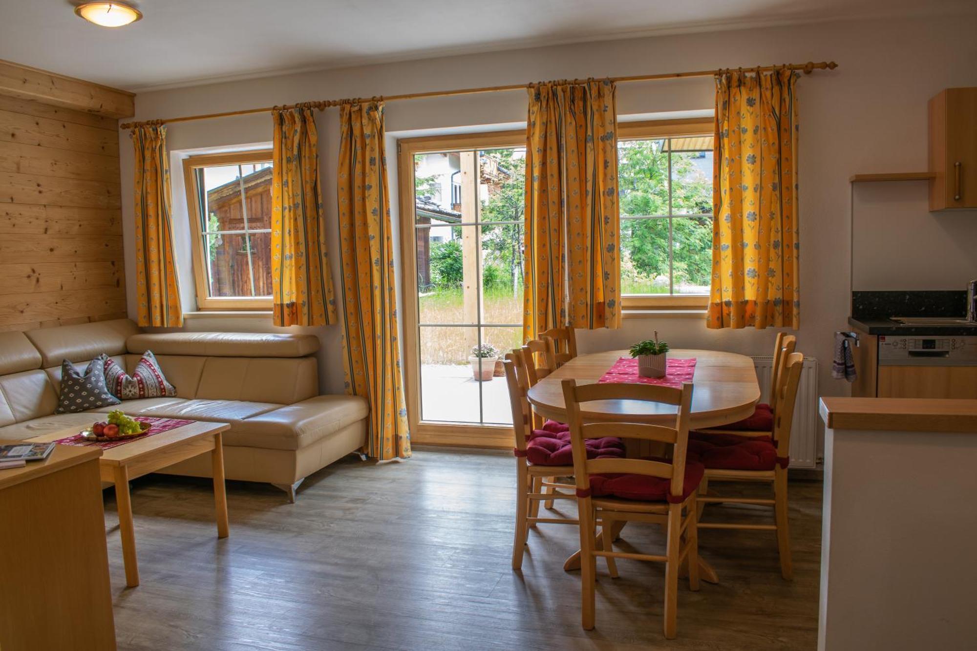Weinzeit Chalet ケーニヒスライテン エクステリア 写真